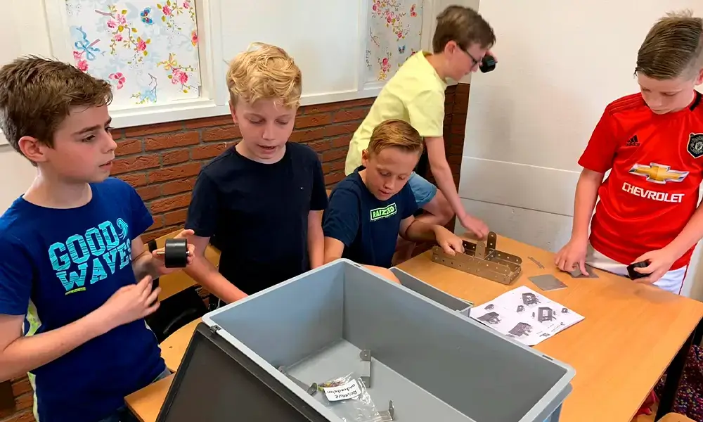 DIY - Stichting Hightech-Helmond de Peel - 2